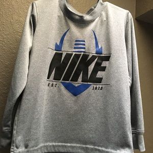 Nike long sleeve boys